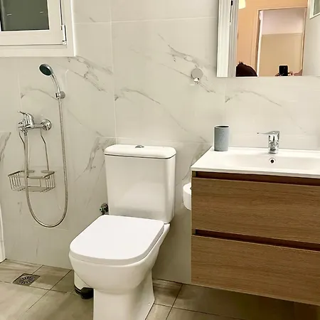 Spacious Near Panormou Metro Apartment Athens